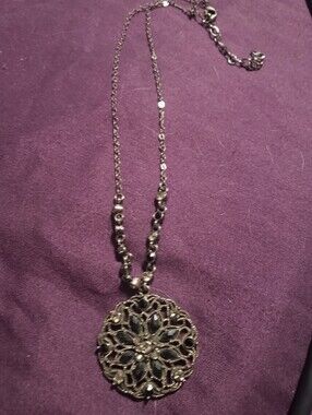 Delicate Silver-Tone Floral Filigree Pendant Necklace - Women's Jewelry